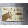 Tabliczka ostrzegawcza do stajni : Uwaga Gryzie!